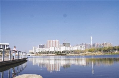 贾迎战对城区部分内河开展巡河调研