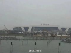 南阳高铁站前观光桥刚建就拆？官方：系亲水栈道改造