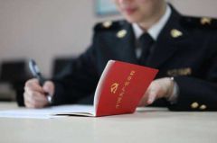 一名党员就是一面旗帜：不当局外人，不做旁观者