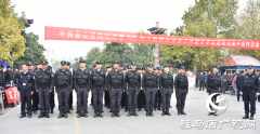 平舆公安局特巡警开展冬季巡逻防范集中宣传活动