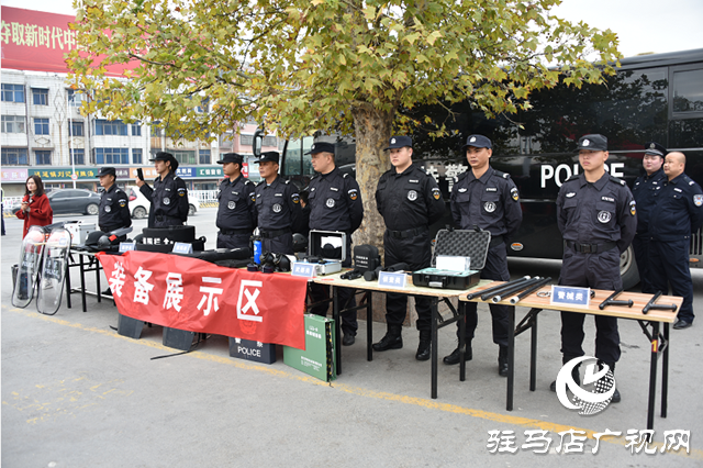 平舆公安局特巡警开展冬季巡逻防范集中宣传活动