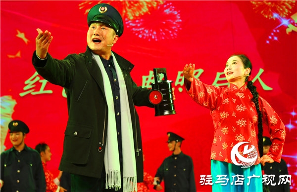 开发区举办“不忘初心、牢记使命”主题教育汇报演出