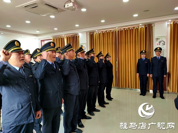 确山县“多措并举”开展宪法宣传活动