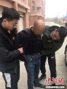 小伙为父报仇捅人数刀 服刑期间逃跑34年终被抓