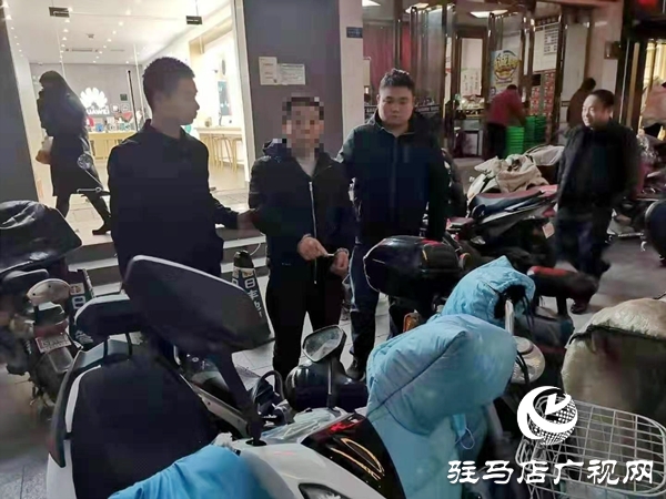 无意捡钥匙 贪心偷走车 最终没逃脱