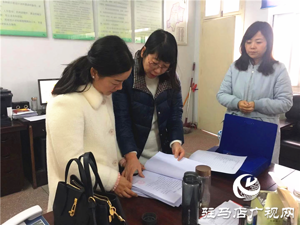 开发区妇联召开“四组一队”工作座谈会