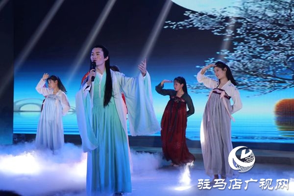 驻马店广播电视台迎新年演唱会华丽上演