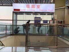 律师起诉“郑州东站设吸烟室”，法院驳回