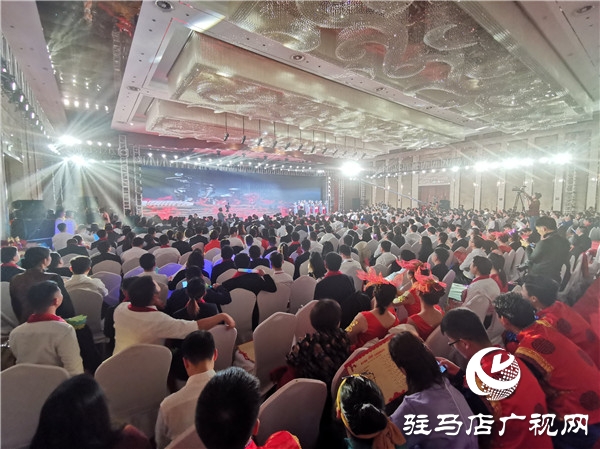 鹏宇投资集团2019年年度总结大会暨员工联欢晚会盛大举行