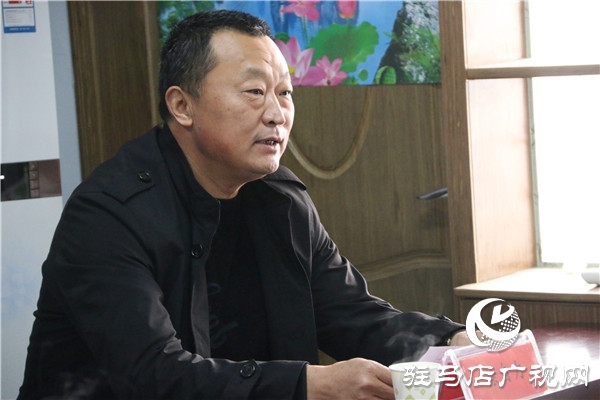 驻马店市企业家协会关爱环卫工人新春捐赠活动温情上演  