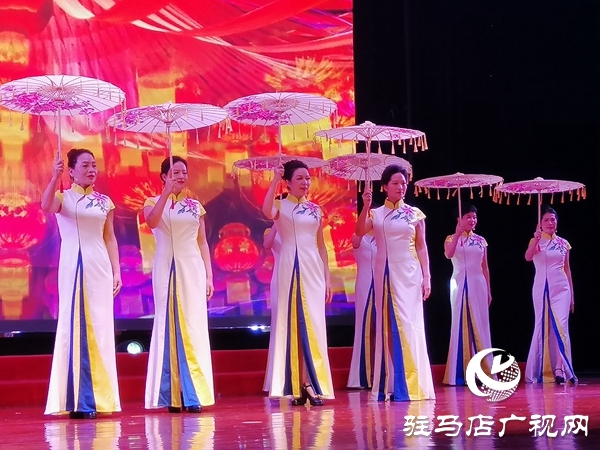 市妇联“天中紫薇”干部合唱团举办迎新春文艺汇演