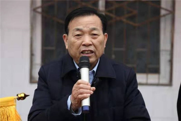 驻马店市企业家协会2020年走进上蔡县郝庄村举行精准脱贫爱心超市捐赠仪式