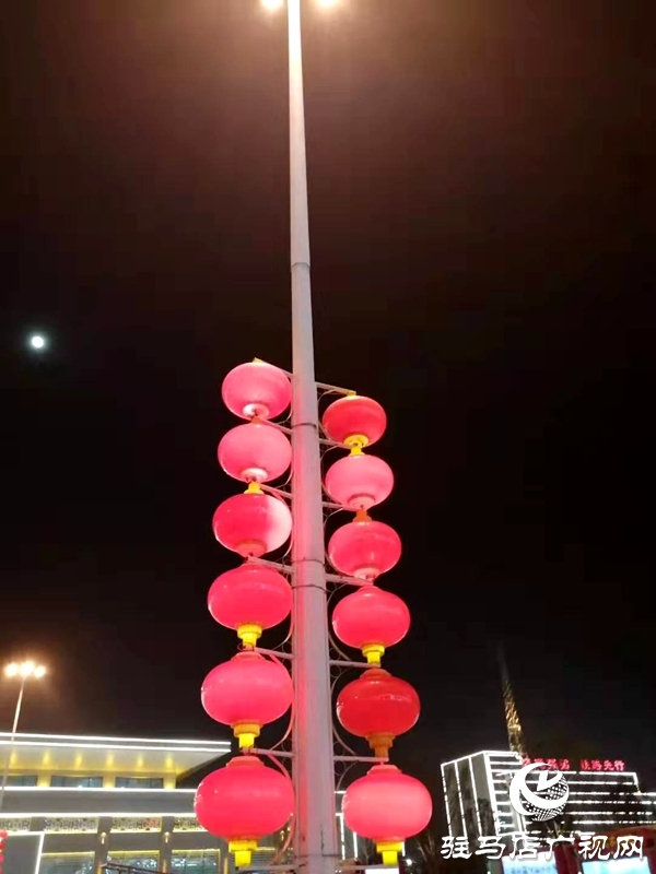 驻马店火车站站前广场美景如画