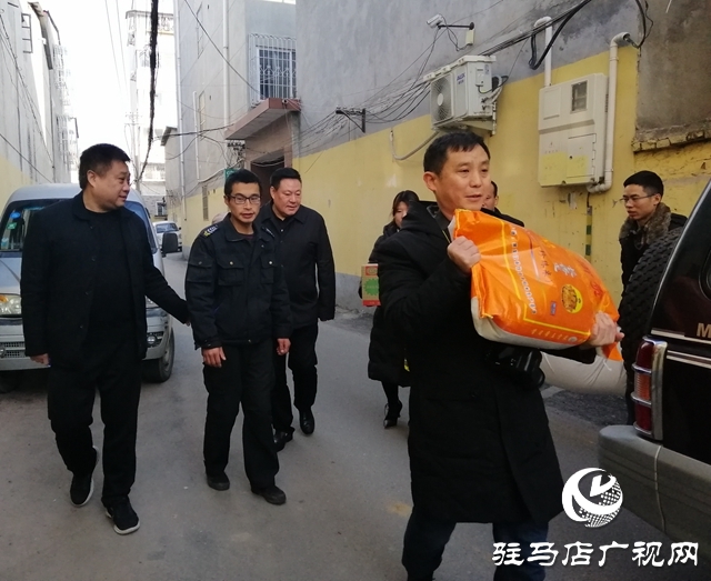 祝福显真情  慰问暖人心