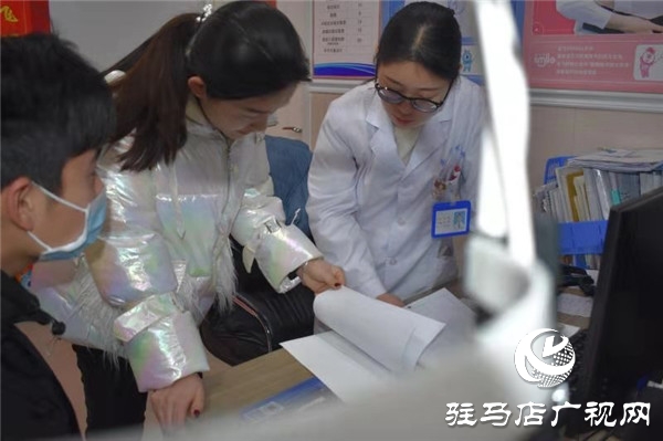 记眼科医院医护人员近视手术后的颜值逆袭之旅