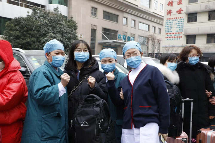 河南：137人！逆向而行！首批援鄂医疗队出征！