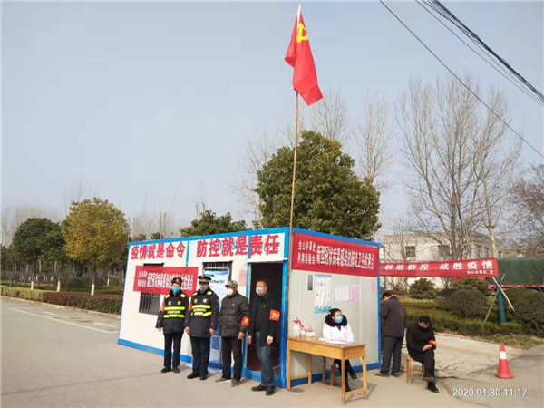 党旗高高飘扬在一线