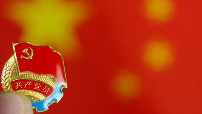 驻马店：党员干部战斗在疫情防控第一线