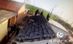 精神障碍患者肇事伤人 平舆民警房顶制止救人