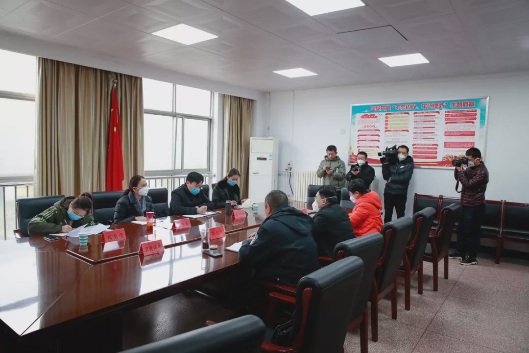 驿城区召开疫情防控工作推进会