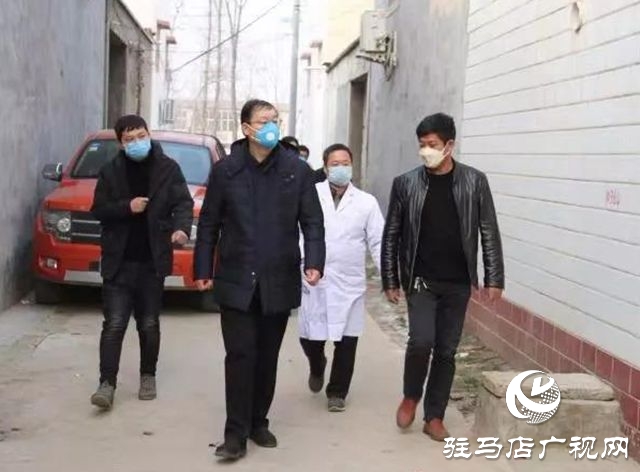 01上蔡县委书记胡建辉深入城乡暗访疫情防控工作.jpg