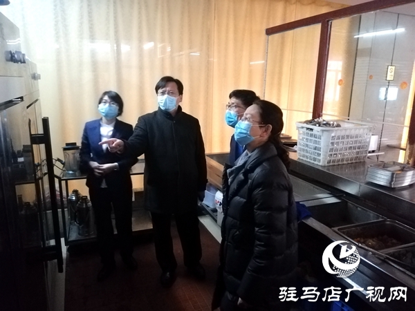 市市场监管局督查定点餐饮企业：后厨就是你们的防疫战线！