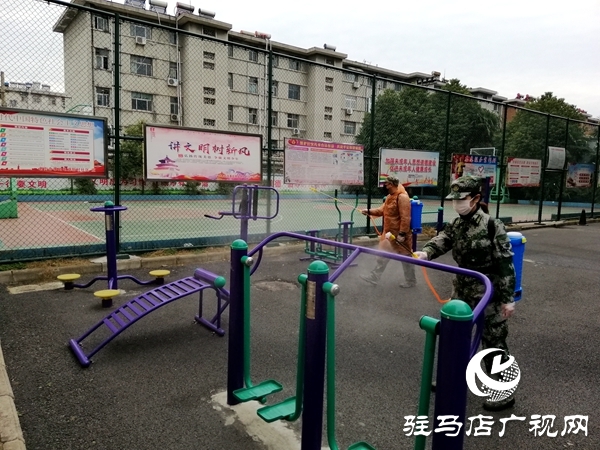 市红十字蛟龙应急搜救队“消疫先锋队”  入市内小区进行“消杀”