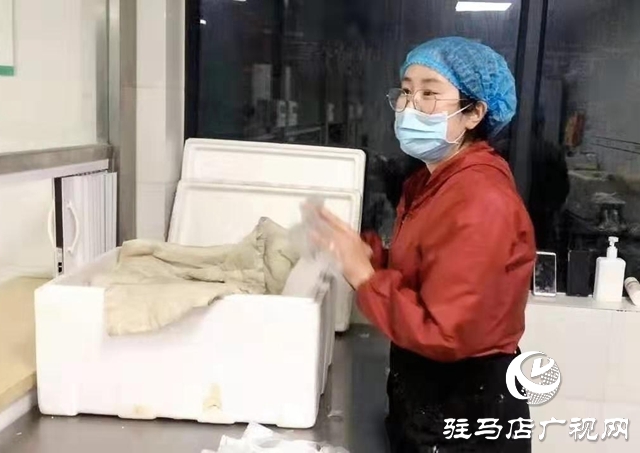 抗击疫情的夫妻档：等战“疫”胜利了好好吃顿团圆饭