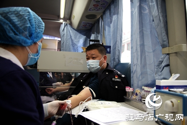 遂平县公安抗疫一线干警积极参加无偿献血活动
