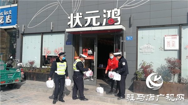 驻马店状元鸿粥联合开发区慈善总会义务送粥情暖战“疫”一线  
