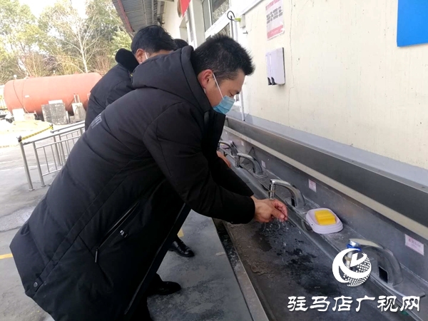 市市场监督管理局开展职工食堂安全检查 保障企业顺利复工复产