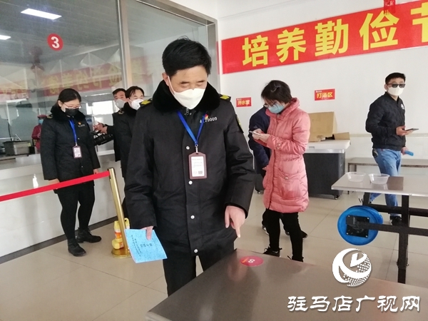 市市场监督管理局开展职工食堂安全检查 保障企业顺利复工复产