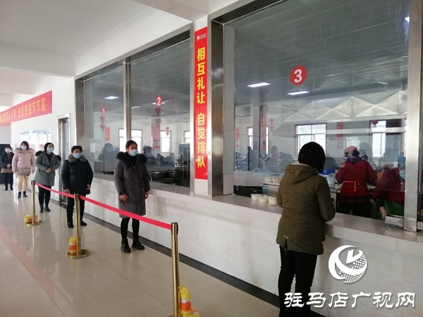 市市场监督管理局开展职工食堂安全检查 保障企业顺利复工复产