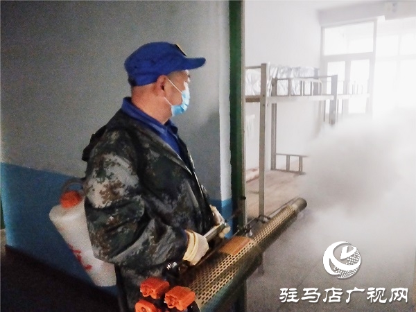 即日起 驻马店市红十字蛟龙应急搜救队全力对学校消杀