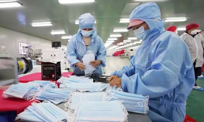 贺振华调研驻马店市“健康卫士”系统和防疫物资保障工作