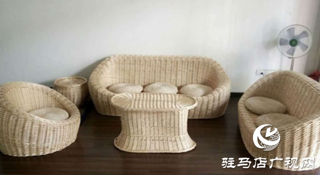 汝南县宿鸭湖街道：柳编艺术展新品 带贫出国赚外汇