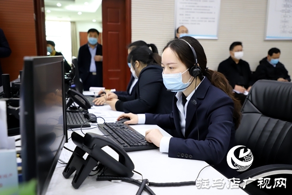 何晞到驻马店12345政务服务热线接听群众来电