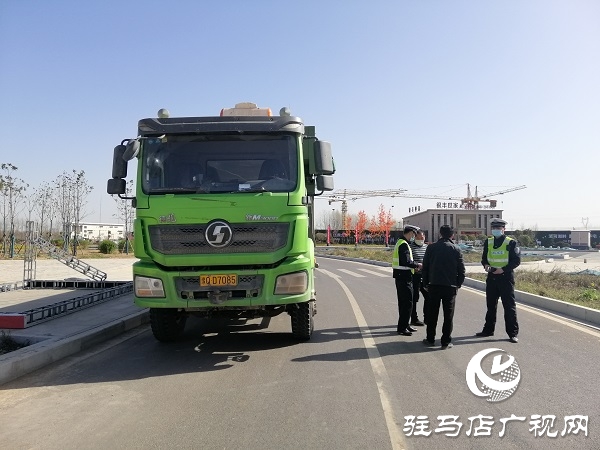 市区集中治理大货车、农用车等闯禁区违法行为