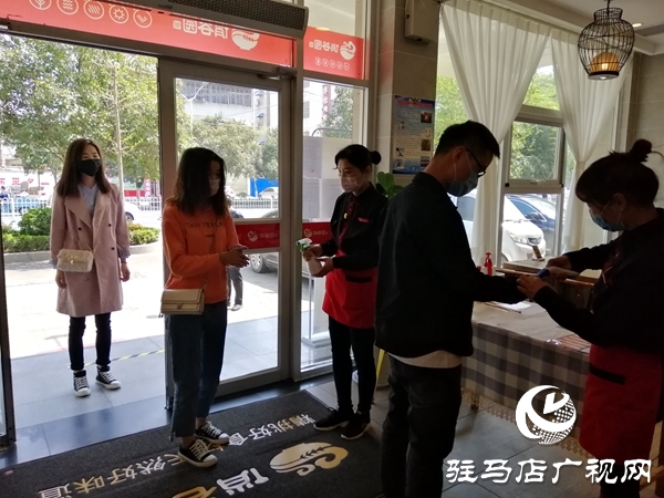 西平：餐饮提升打“组合” 防疫复工两不误