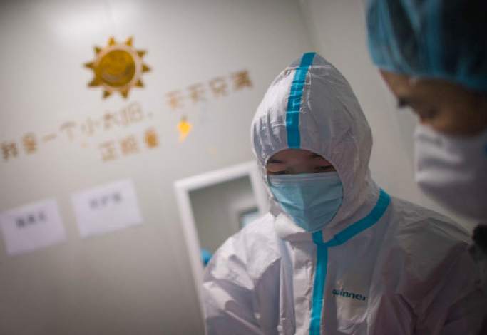 危机中，她们做好驻马店疫情防控阻击战的“守门人”