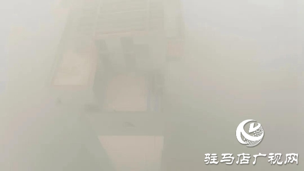 浓雾来袭 省内19条高速实施交通管制