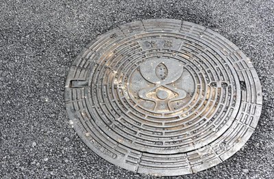 驻马店这里缺失5个月的窨井盖终于盖上了！