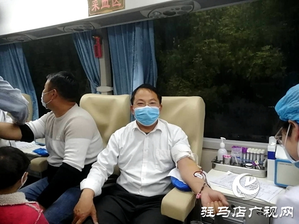 汝南县梁祝镇爱心献血共战疫情