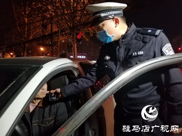 4月3日晚驻马店市严查酒驾 共查处酒后驾驶57起
