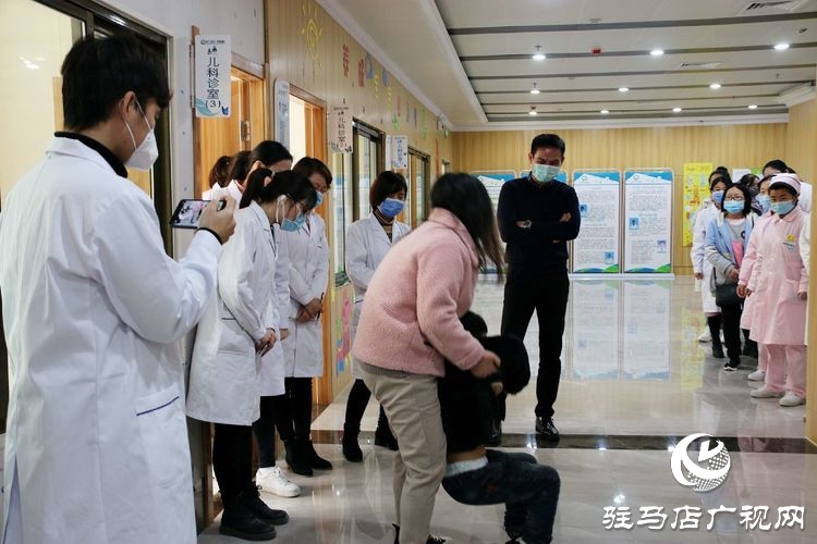 台湾儿童自闭症专家苏韦祯亲自坐诊驻马店广济医院并开展义诊活动