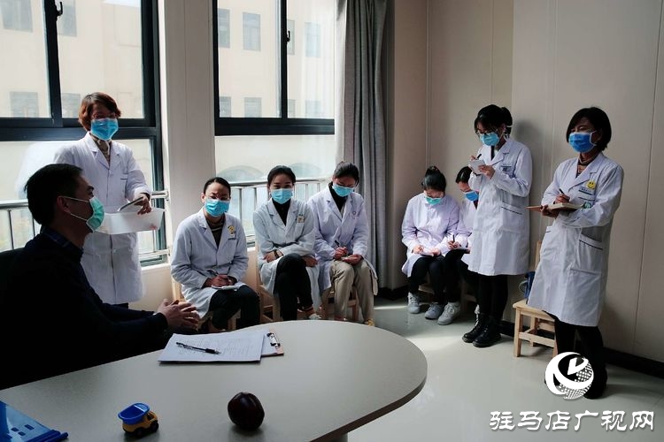台湾儿童自闭症专家苏韦祯亲自坐诊驻马店广济医院并开展义诊活动