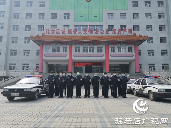 驻马店市公安局西园分局：铭记英雄 寄托哀思