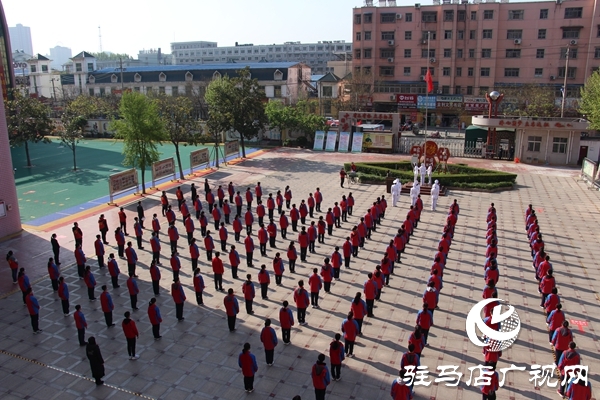 驻马店市的初三年级今日返校复学多措并举筑牢安全防线