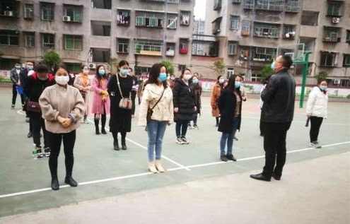 两部门：高校学生疫情期间不得出校 家长尽量避免进校