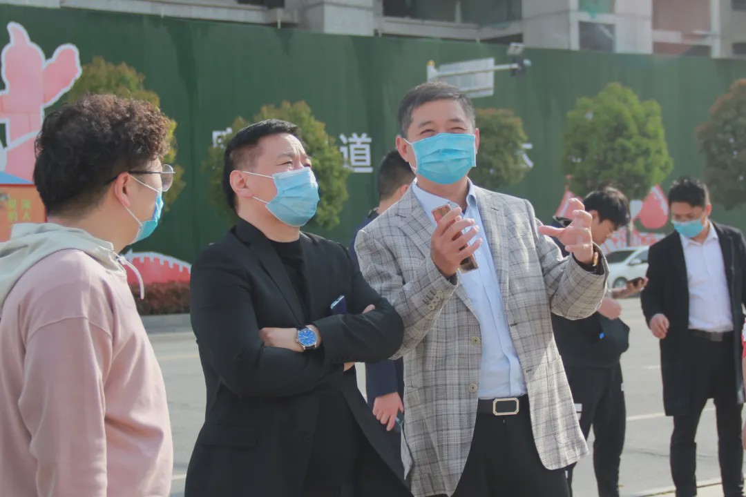 深圳时空科技有限公司对驻马店星公馆·天幕工地观摩考察